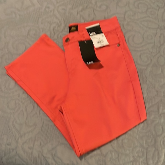 Lee 6M Poppy Color Mid Rise Capri Jeans - Picture 3 of 5